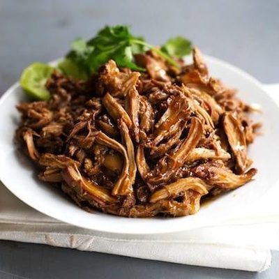 Honey Glazed Crockpot Chicken Adobo - simple pantry ingredients, hardly any hands-on time, 200 calories. | https://start-now.today