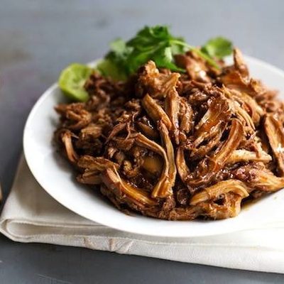 Honey Glazed Crockpot Chicken Adobo - simple pantry ingredients, hardly any hands-on time, 200 calories. | https://start-now.today