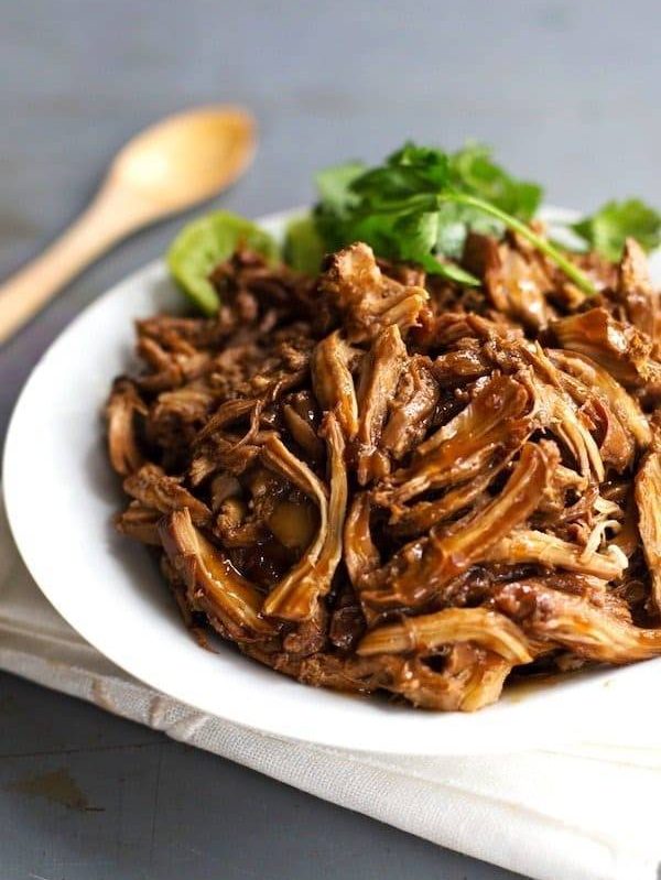 Honey Glazed Crockpot Chicken Adobo - simple pantry ingredients, hardly any hands-on time, 200 calories. | https://start-now.today