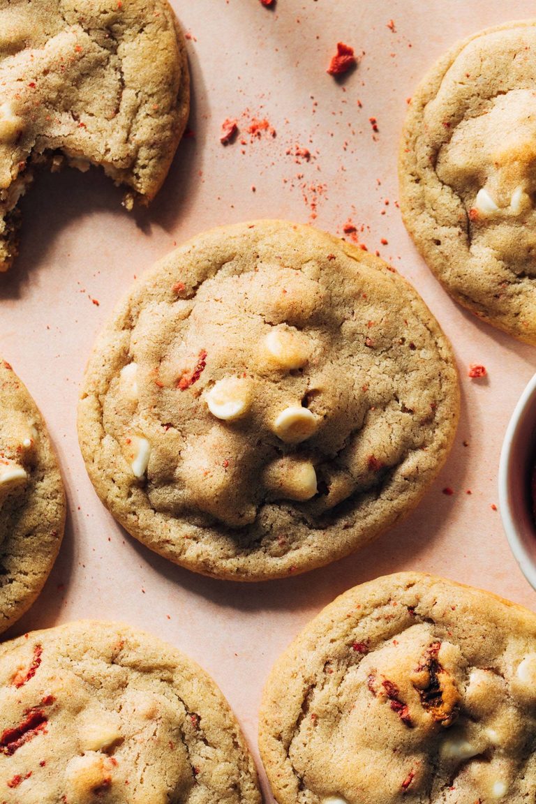 Strawberry white chocolate cookie.