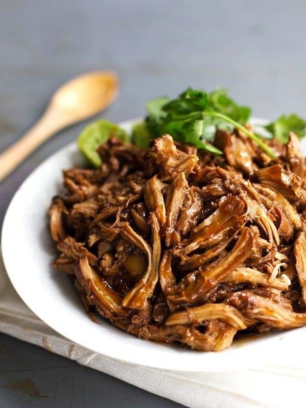 Honey Glazed Crockpot Chicken Adobo - simple pantry ingredients, hardly any hands-on time, 200 calories. | https://start-now.today